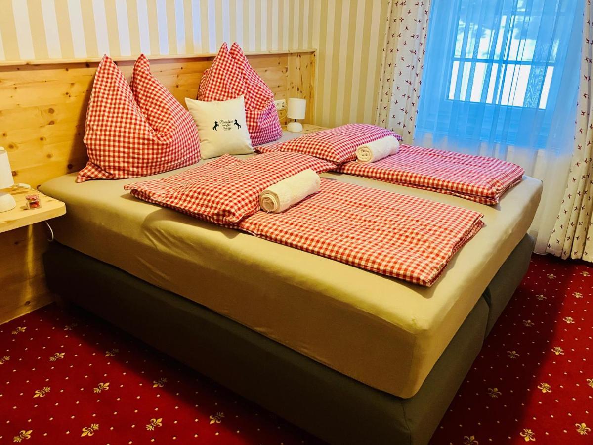 Roesslgut Bed & Breakfast Zederhaus Esterno foto