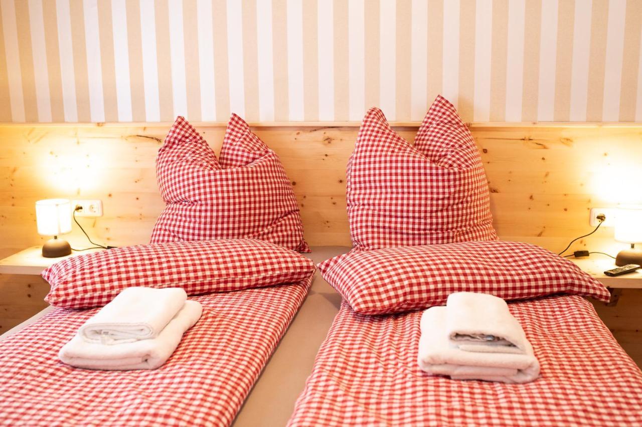 Roesslgut Bed & Breakfast Zederhaus Esterno foto