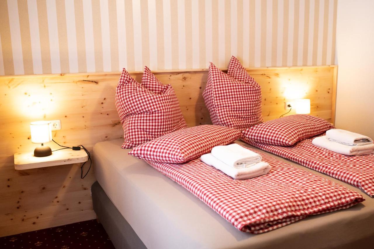 Roesslgut Bed & Breakfast Zederhaus Esterno foto